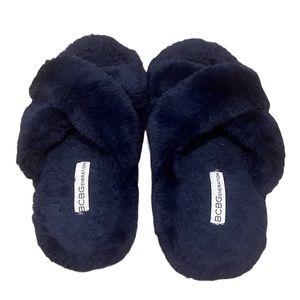 BCBG Faux-Fur Crossover Slipper in Navy